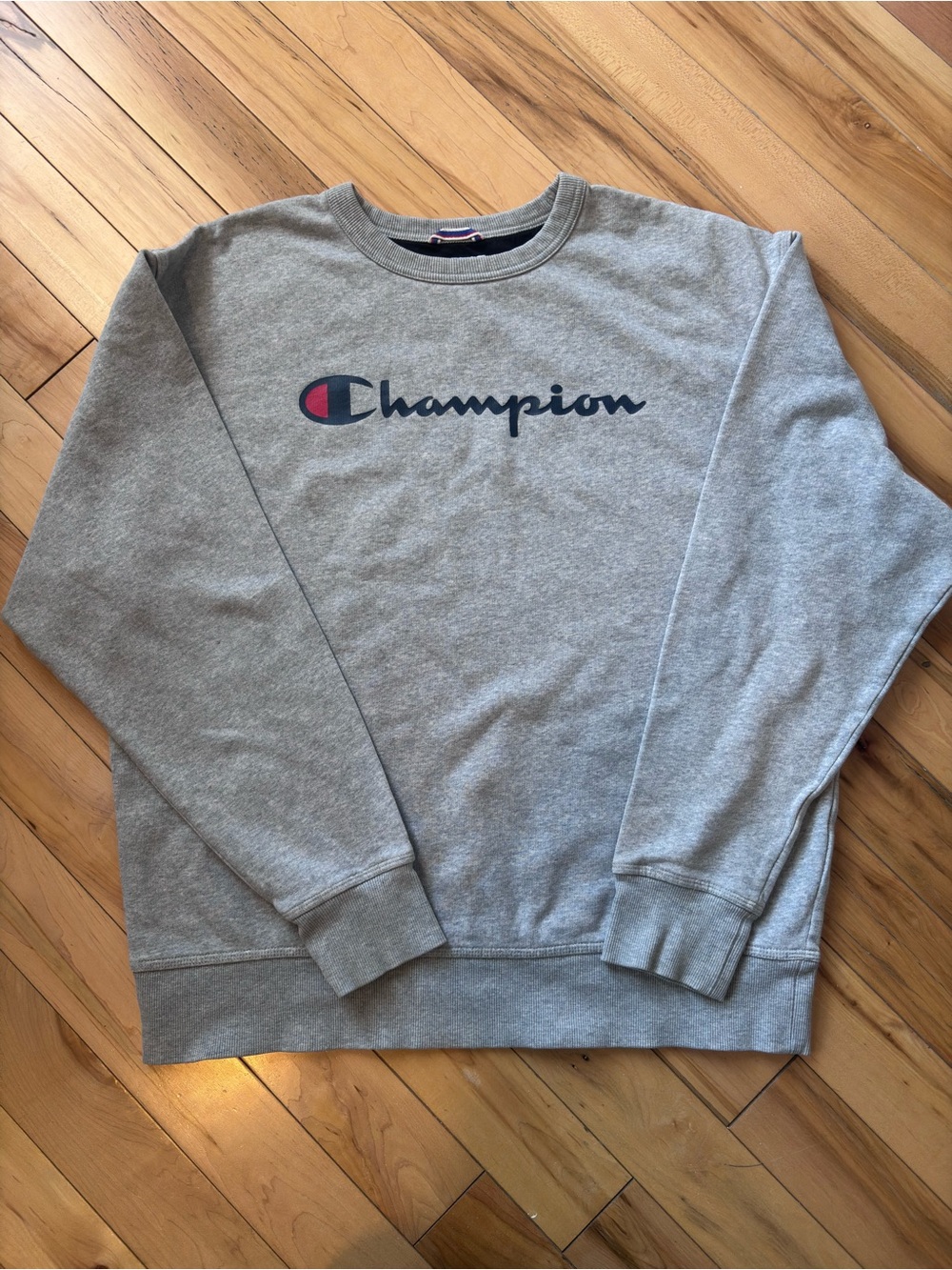 Champion Men’s Grey Script Logo Crewneck Sweatshirt Size L